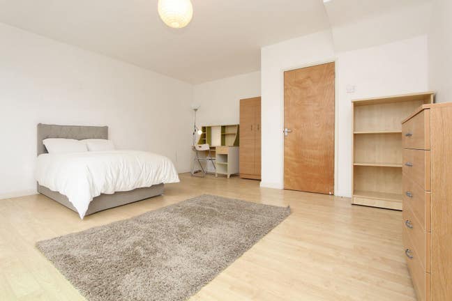 Old Street Calling - Zone 1 - Book Your Space! Main Photo