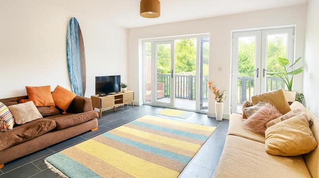 Double Room. Bills & WiFi included. £550 pcm.NG3 Main Photo