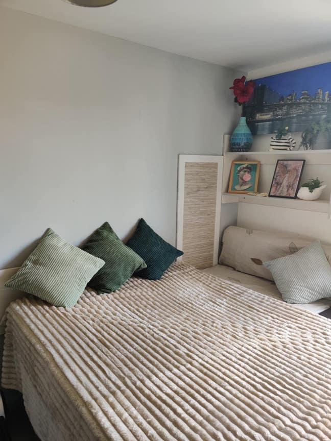 Double Room Ideal for a Professional Short-term Main Photo