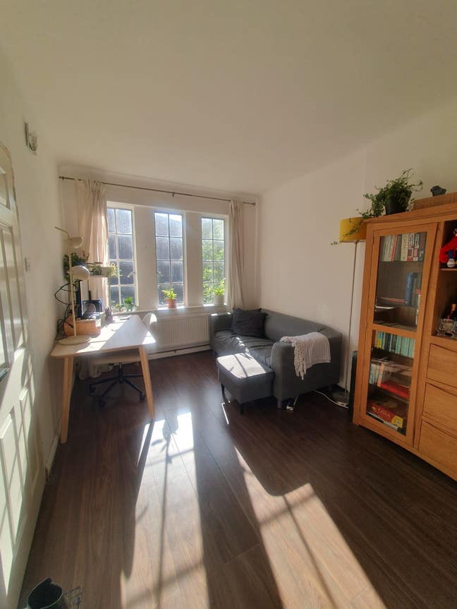Flatmate Wanted for 2-Bed in Kilburn Main Photo