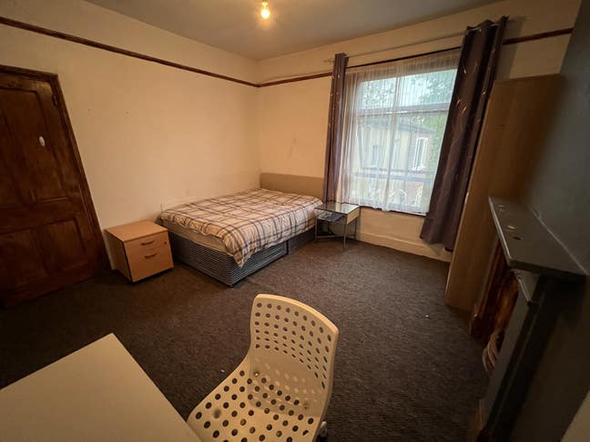 Furnished Double room Main Photo