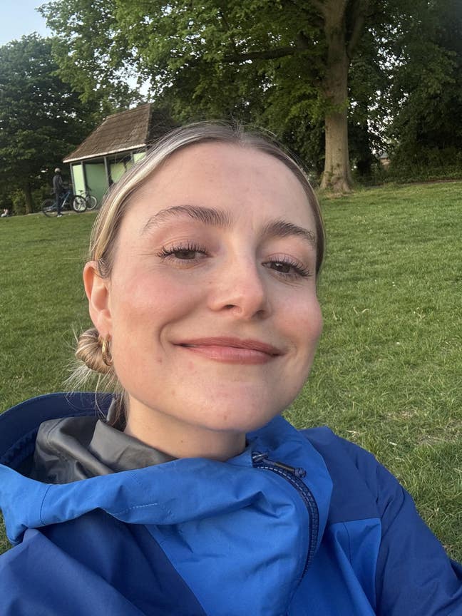 2 friendly, social females looking for a buddy up Main Photo