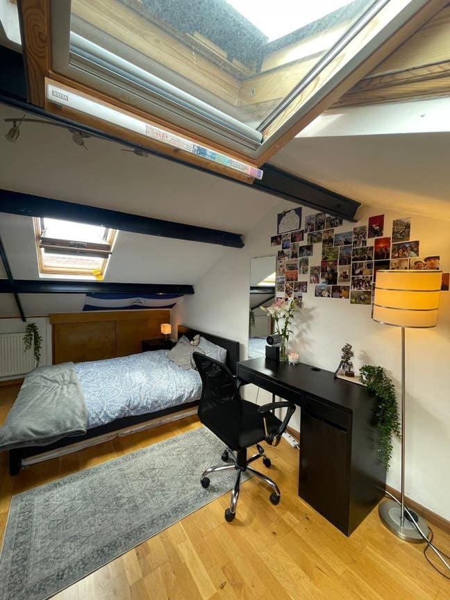 Loft Room in Caledonia Road  Main Photo