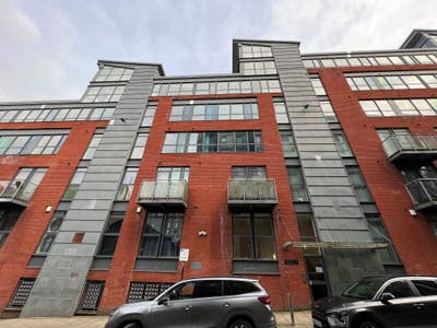 Beautiful 2 Bedroom, 2 Bathroom Central Apartment Main Photo