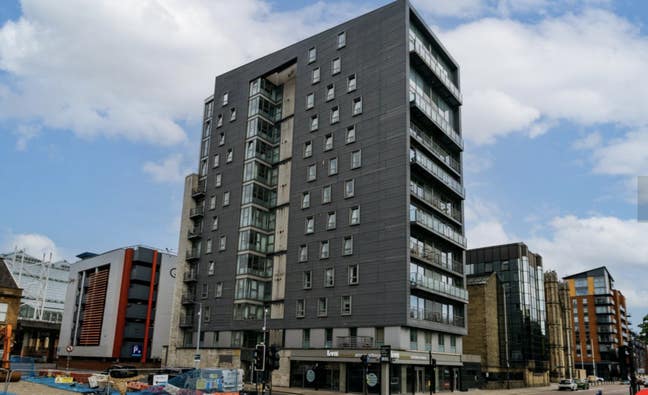 Double bedroom available - City Centre Main Photo