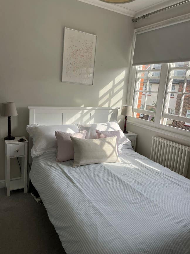 Double bedroom in spacious 3 bed house Main Photo