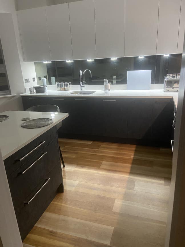 Large double en-suite with dressing room Main Photo