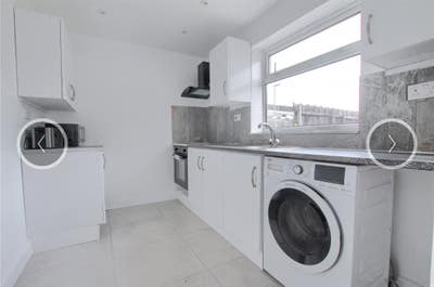 Rooms to Let in a Shared 4 Bed 2 Bath House Main Photo