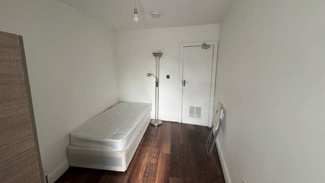 6 Bed Flat Available for rent Main Photo