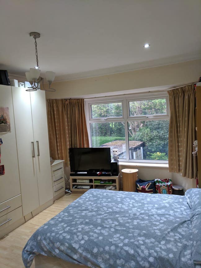 Double Bedroom Avail ASAP Bill Incl-Didsbury-M20 Main Photo