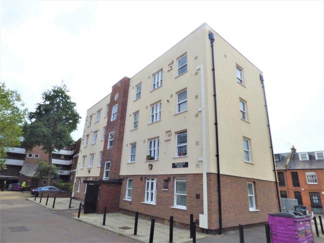 Modern three bedroom flat, Shoreditch, E2 Main Photo