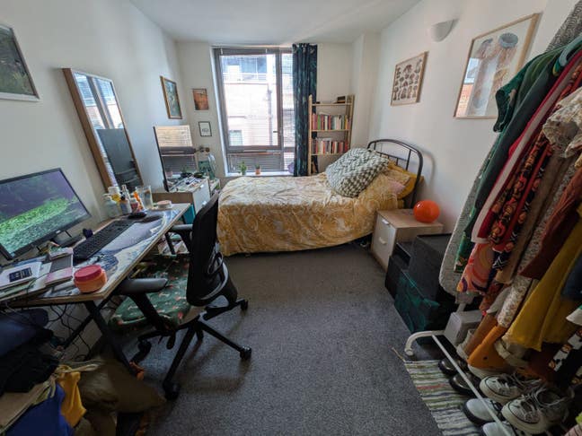 Roommate Needed for Double Room in City Centre Main Photo