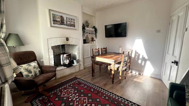 Two Rooms to Rent in a Central Location Main Photo