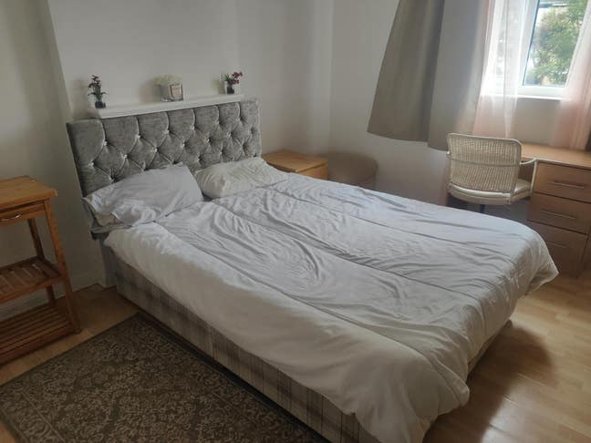 One double bedroom available. Short term. Main Photo