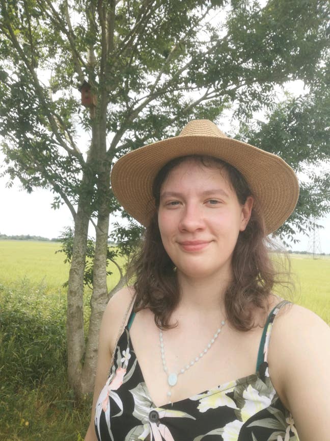 Professional female Main Photo