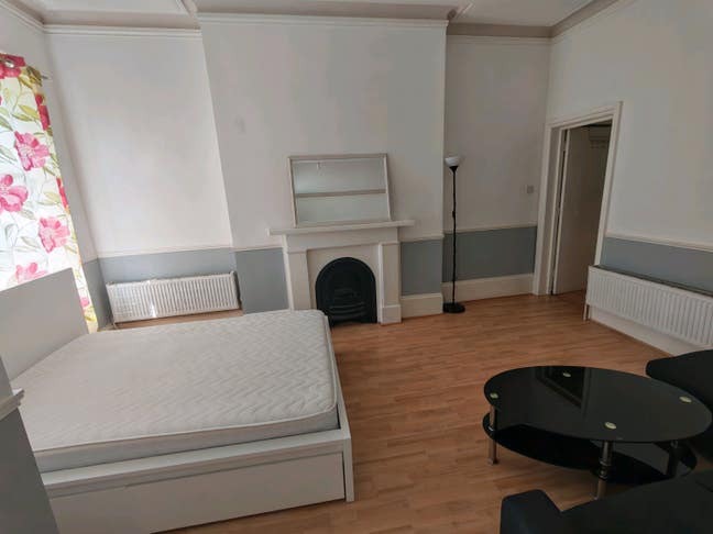 Ensuite Double Room Dover Main Photo