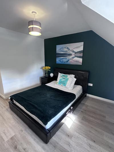 Super King Room on Separate Floor Main Photo