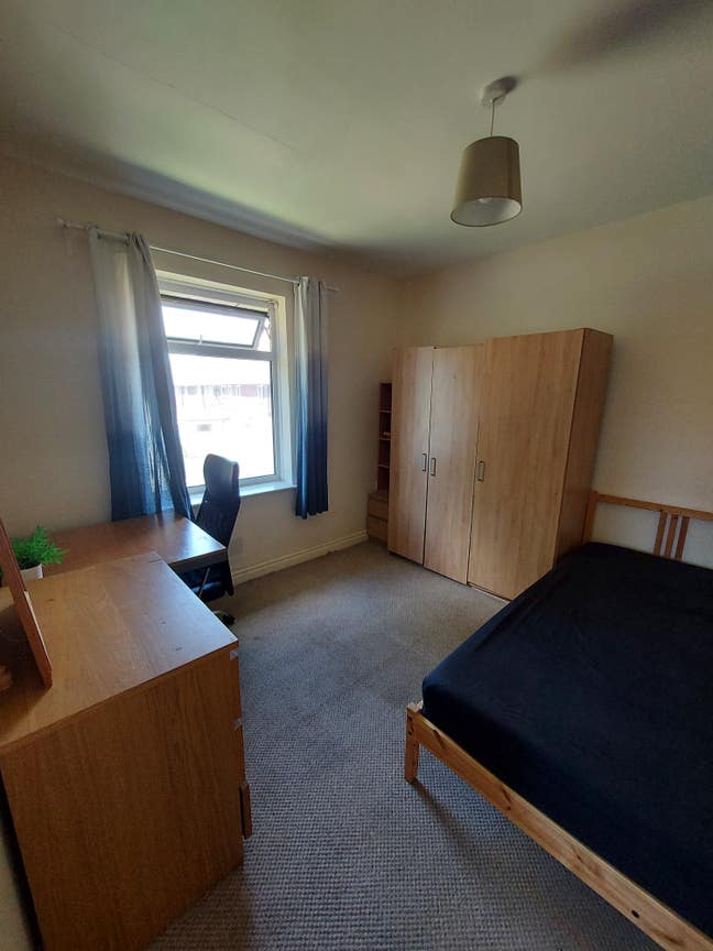 Double room near airport, Speke, Liverpool  Main Photo