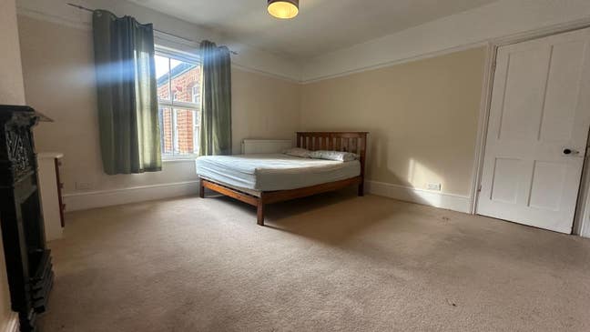 Room For Rent Main Photo