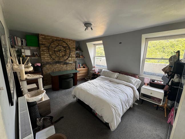 Large Double Room next to Chalk Farm station Main Photo
