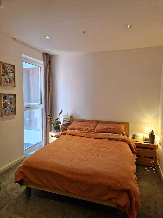 Spacious Double Room in East Village Main Photo