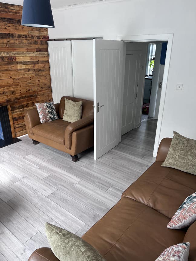 Double bedroom for let Main Photo