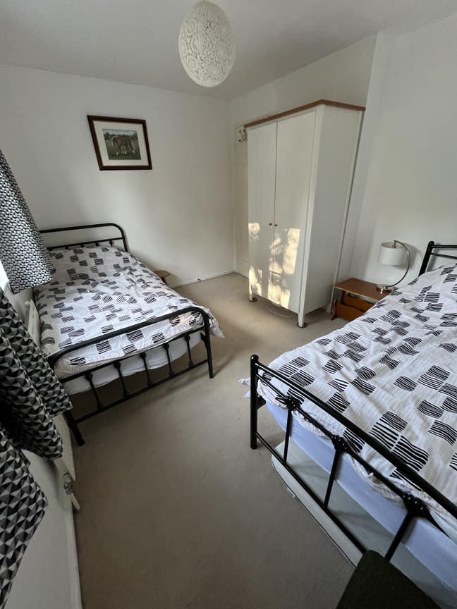 Spare room 30mins out of Oxford Main Photo