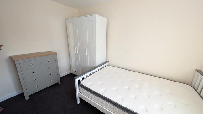 Double room in convenient location Main Photo