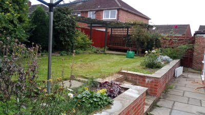 Three rooms available in convenient location  Main Photo