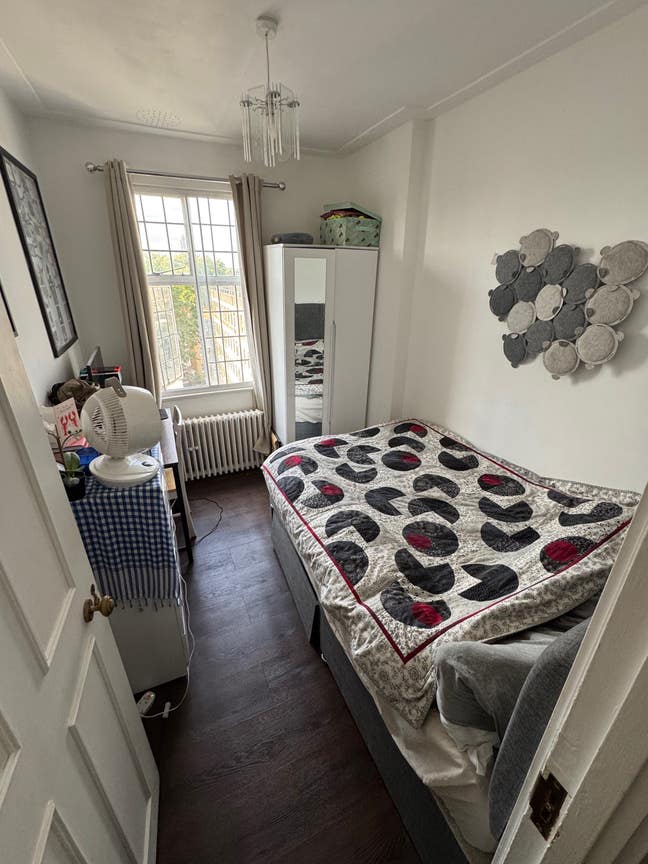 2 Double Bedrooms in South Kensington!! Main Photo