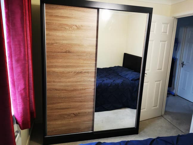 A double bedroom close to UHS. Main Photo