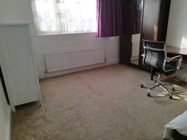 Spacious King-Size Double Room North Harrow/Hill Main Photo