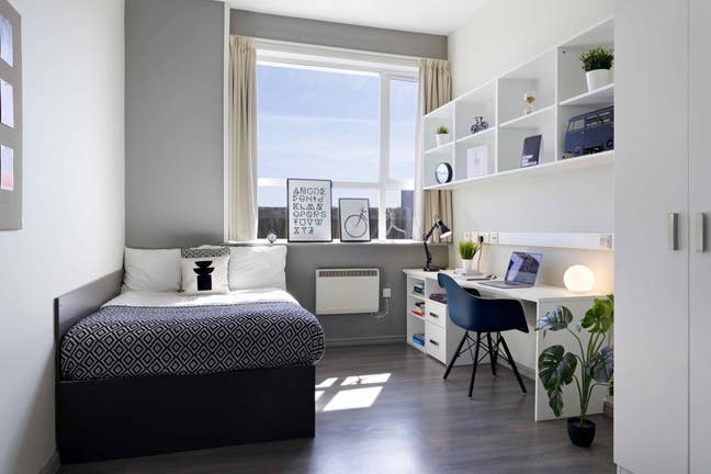 Accommodation Available (Plymouth City Centre) Main Photo