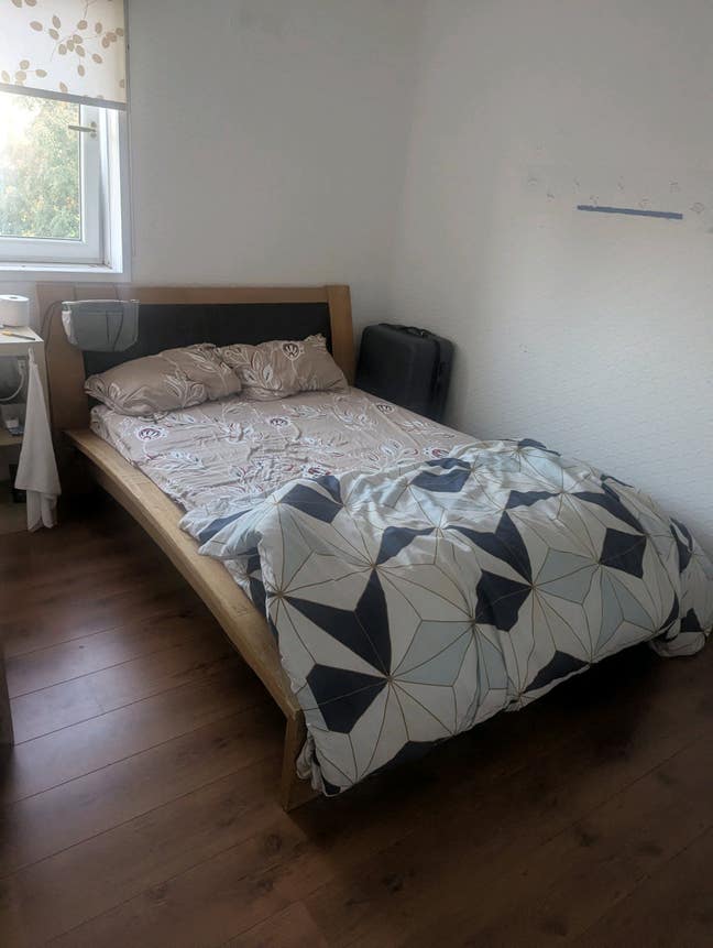 Room for rent Main Photo