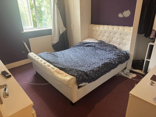 One bedroom flat separate bedroom and separate liv Main Photo