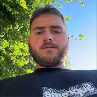 Work full time  Main Photo