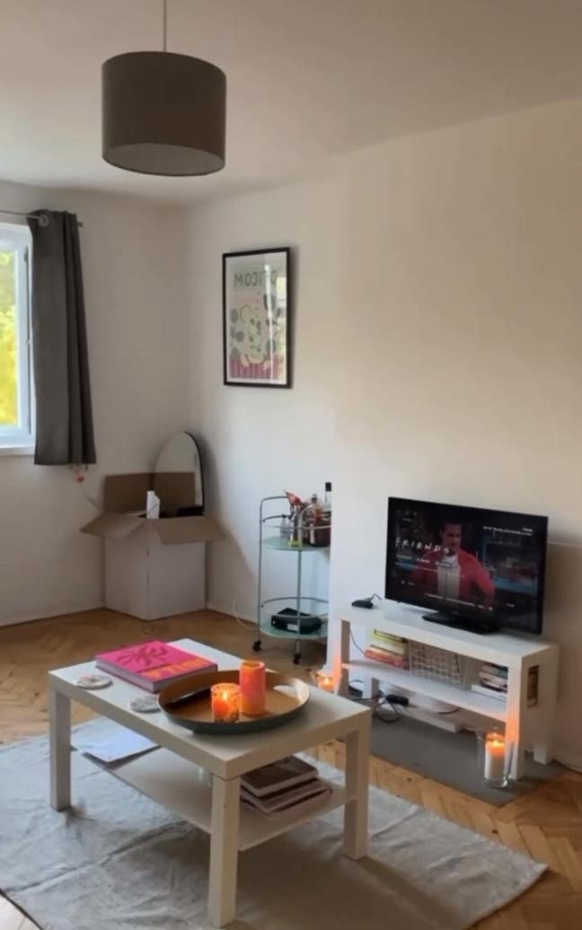 Large Double Room  Main Photo