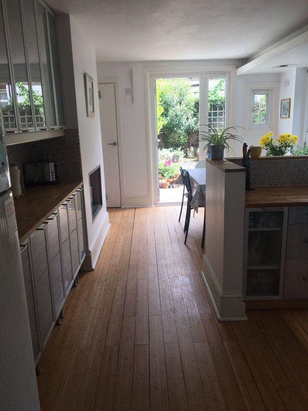 Bright room in Stockwell Main Photo