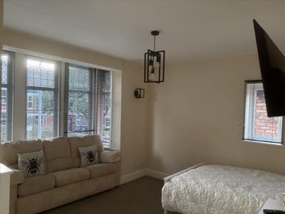 Peasholm DOUBLE room in shared house  Main Photo