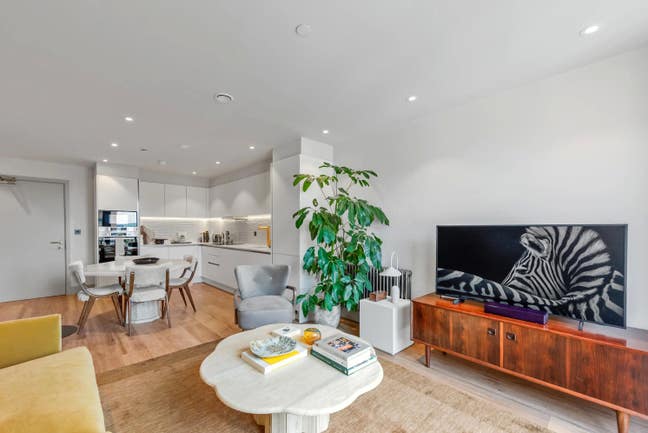 Modern single room in Walthamstow  Main Photo
