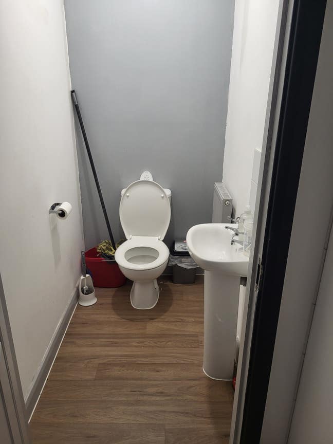Room for short or long stay Main Photo
