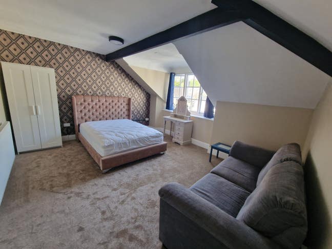 Room available in house share centre of Bowness Main Photo