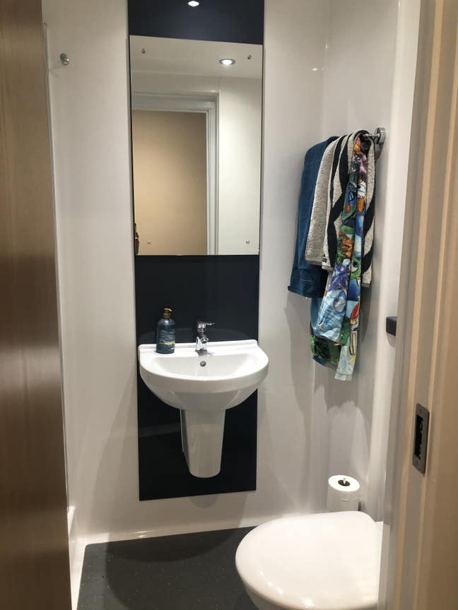 Room available in Leeds Main Photo