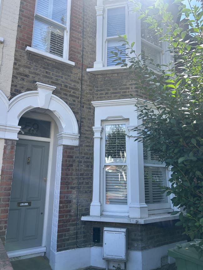 Spacious double room with private bathroom & study Main Photo