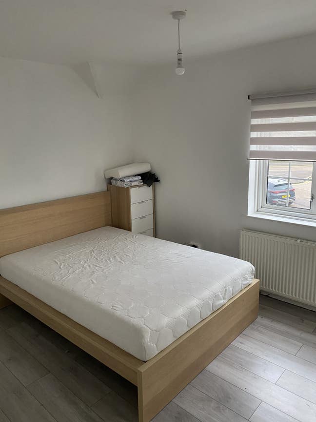 Bright, Spacious Rooms in EN1- Bills & wifi inc Main Photo