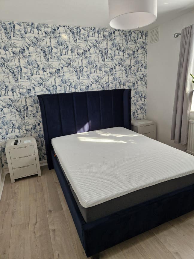 Double room to let in garden flat  NW10 Main Photo