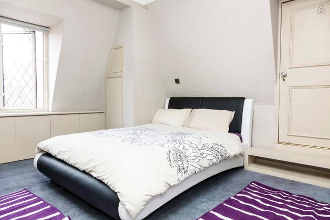 Modern room in friendly house Main Photo