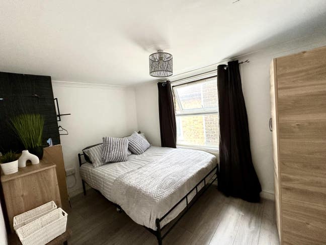 Leytonstone *xxl double room available  Main Photo