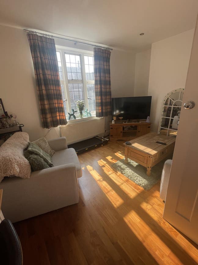 Double & en-suite in awesome flat furnished/unfurn Main Photo