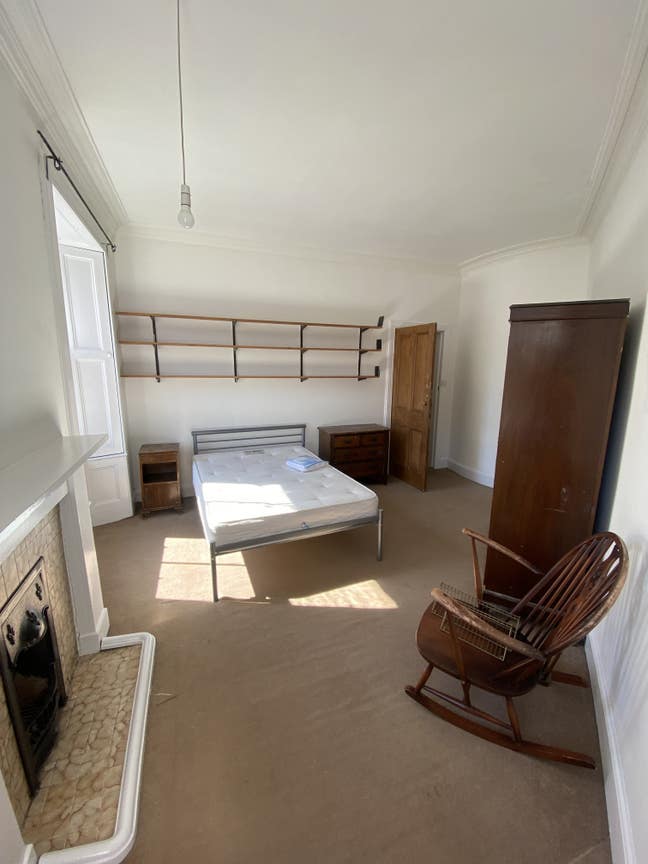 Double Room to Rent in Grassmarket (Castle Views) Main Photo